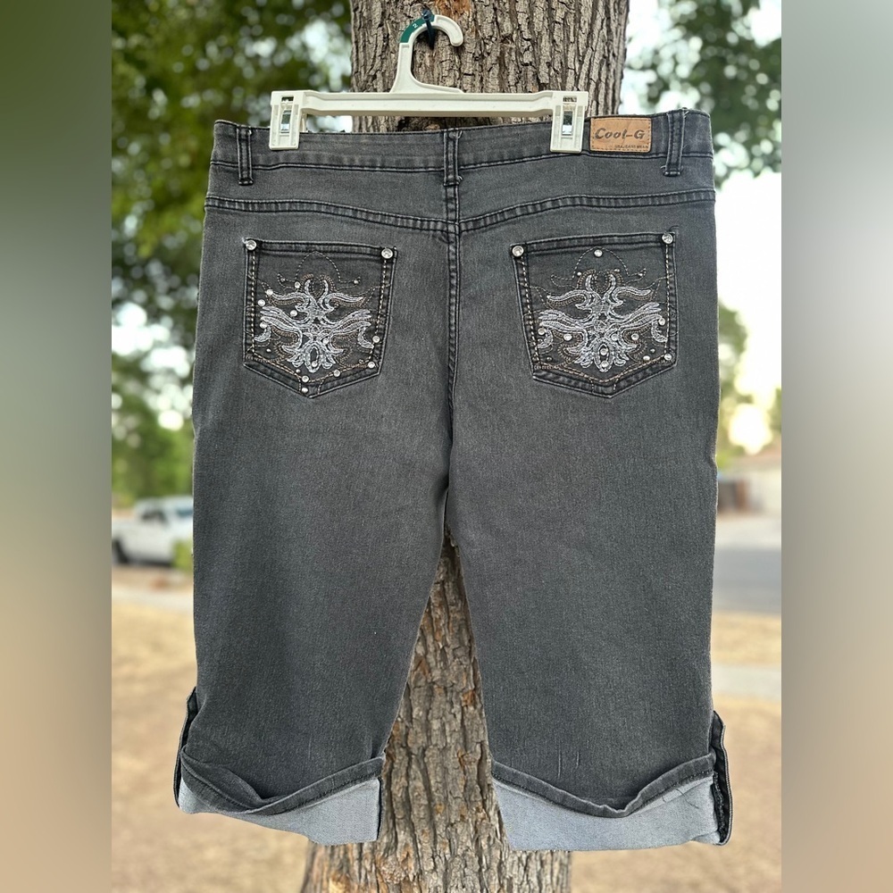 Cool-G Dark Grayish Black Capri Jeans with Embroidered Pockets & Rhinestones